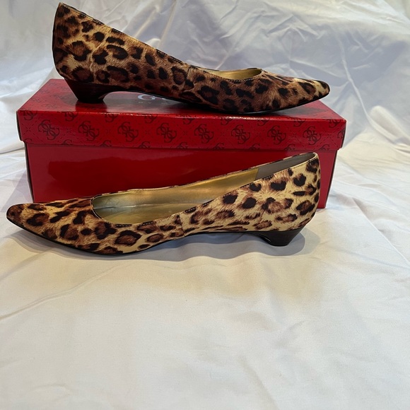 GUESS Leopard Print Flats - Picture 7 of 8
